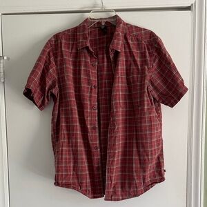 Mountain Hardwear Red Button Down Casual Shirt